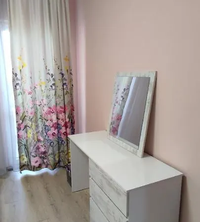 Luxury And Stylish Apartmen, Metro Station Obelya Apartment *