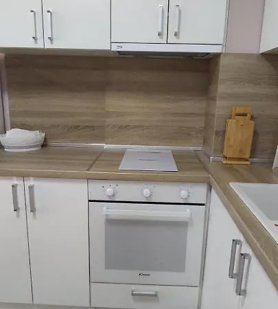 Luxury And Stylish Apartmen, Metro Station Obelya Appartement Sofia