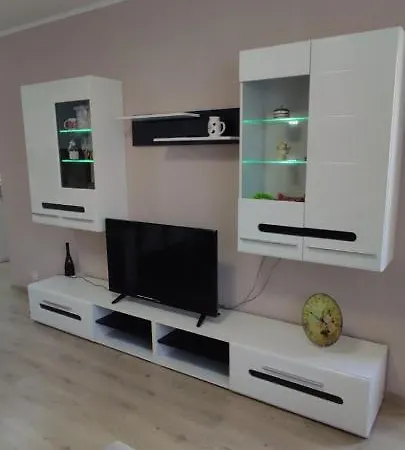 Luxury And Stylish Apartmen, Metro Station Obelya Appartement Sofia